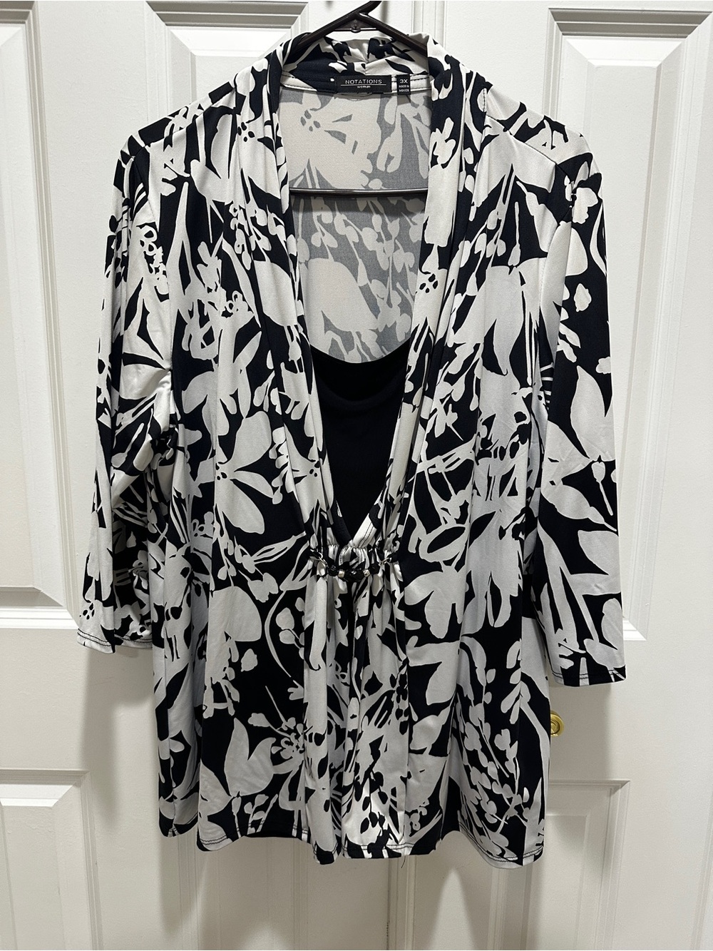 Notations Black and White Floral Print Top